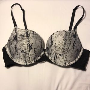 NWOT Blackheart super push up bra 34B